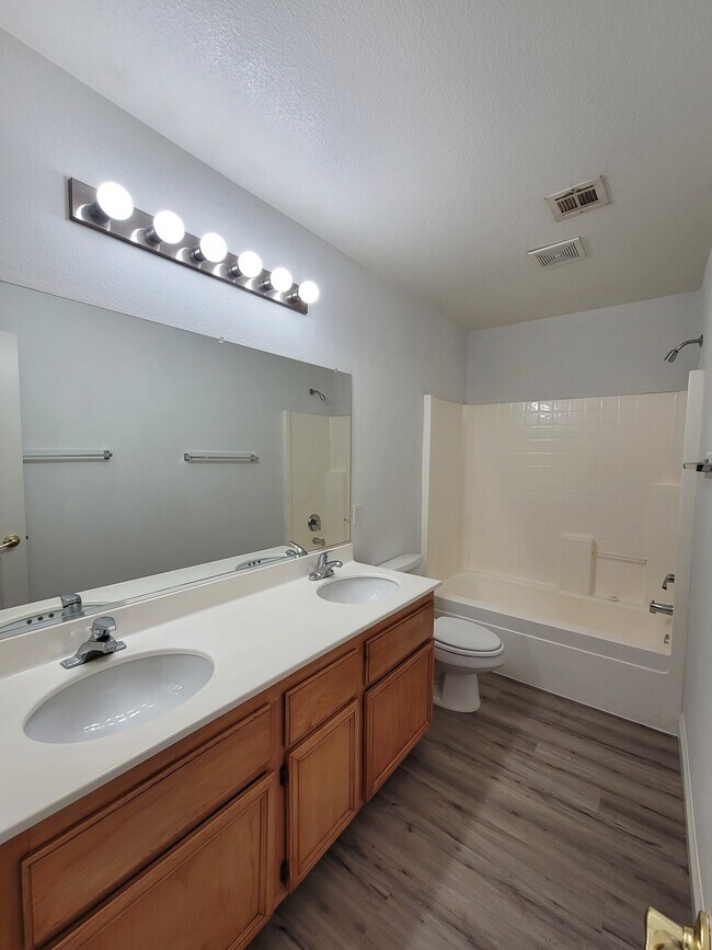 Building Photo - 3081 Oceantide Ct