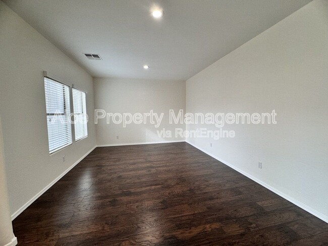 Building Photo - 14141 N 136th Ln
