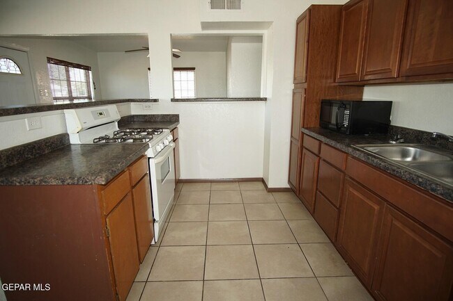 Building Photo - 8300 Mt Everest Dr