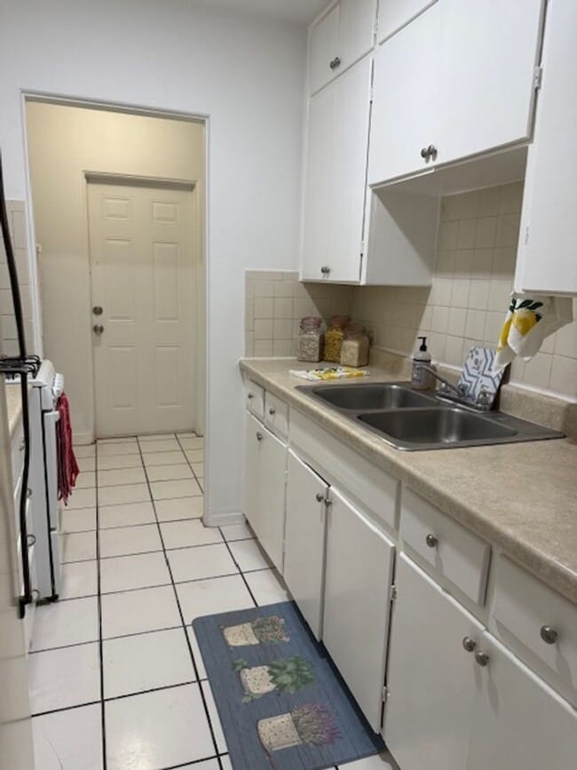 Building Photo - Location!! Awesome 1 bed 1 bath in Historic Glendale