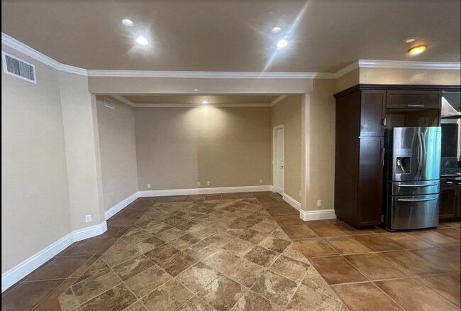Building Photo - Call for your Private Showing! - Rent Ready September 1st
