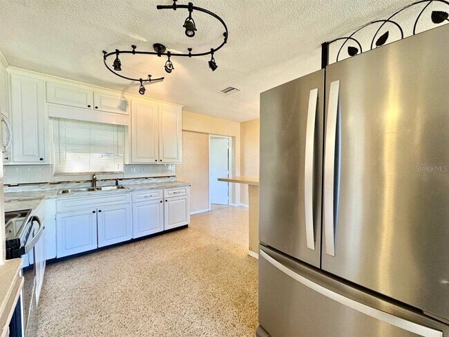 Building Photo - 2511 Imlay Ct S
