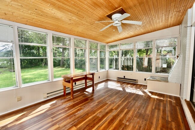 Building Photo - Available 06-22-26! Updated Waterfront Home! Extras Like Workshop & Sunroom, Pet Friendly, Hardwo...