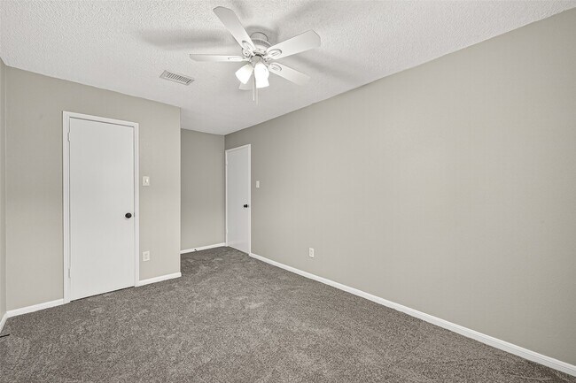 Building Photo - 14535 Misty Meadow Ln