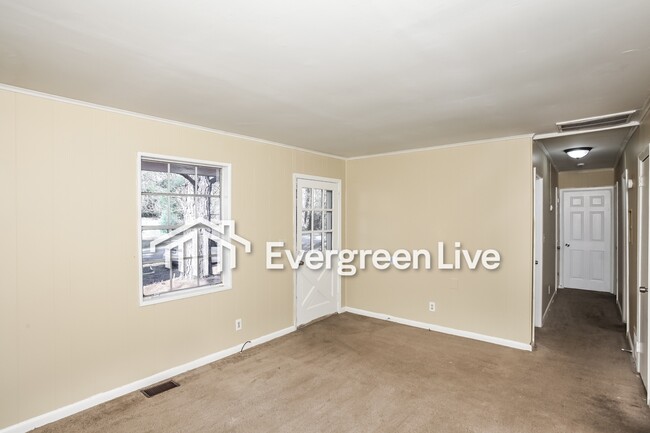 Building Photo - 431 Hudson Ave