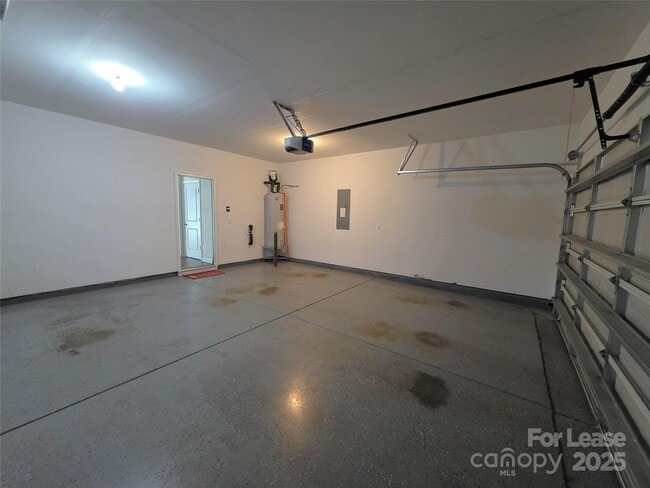 Building Photo - 2208 Apple Glen Ln