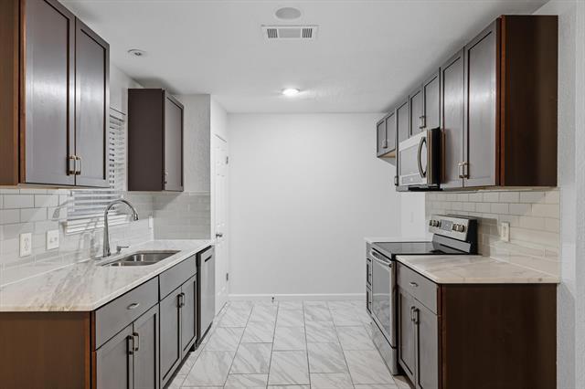 Building Photo - 6105 Melody Ln
