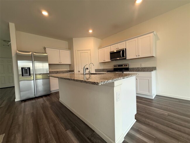 Building Photo - 1049 Water Oak Ln