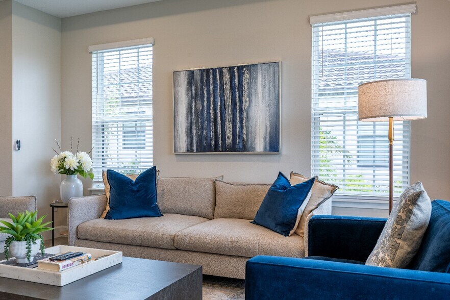Living Room - 3117 Formia Ct