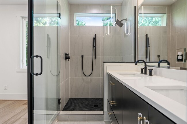 Building Photo - 4-bedroom, 4-bathroom Custom Home in Durha...