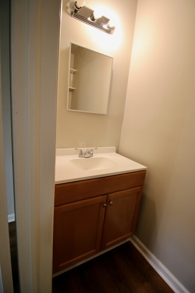 Building Photo - 119 Bob Lane