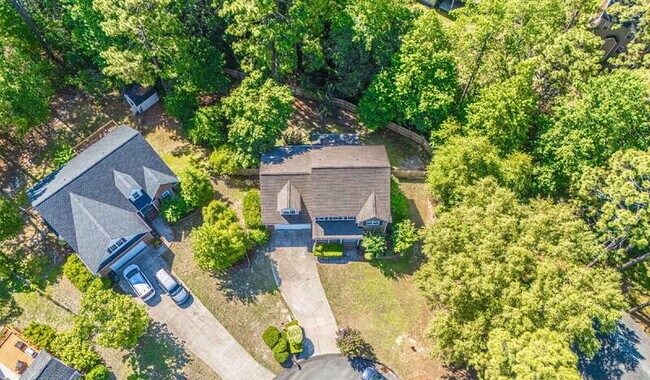 Building Photo - 108 Silverburn Pl