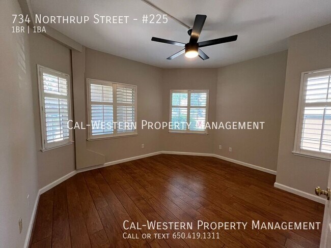 Building Photo - 734 Northrup St