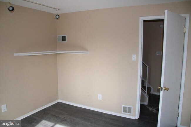 Building Photo - 10308 Watkins Mill Dr