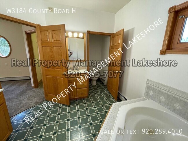 Building Photo - W3184 County Rd H