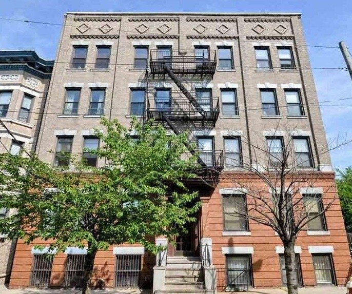 Building Photo - 102 Ogden Ave