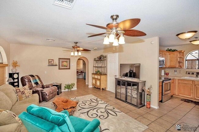 Building Photo - 13644 E 52nd Dr