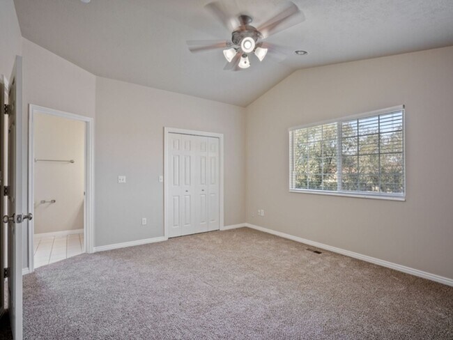 Building Photo - 1602 W Rockbridge Dr