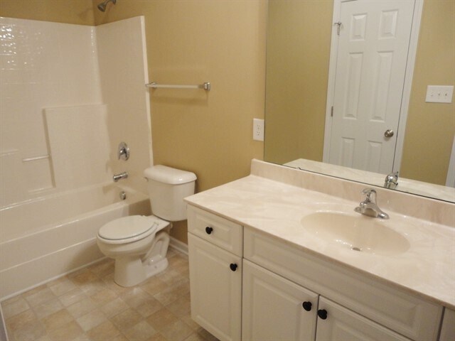 Building Photo - 645 Commander Dr