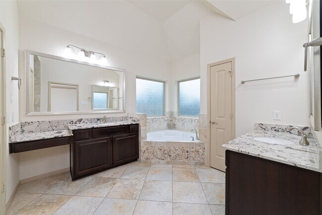 Building Photo - 23203 Mirtillo Ct
