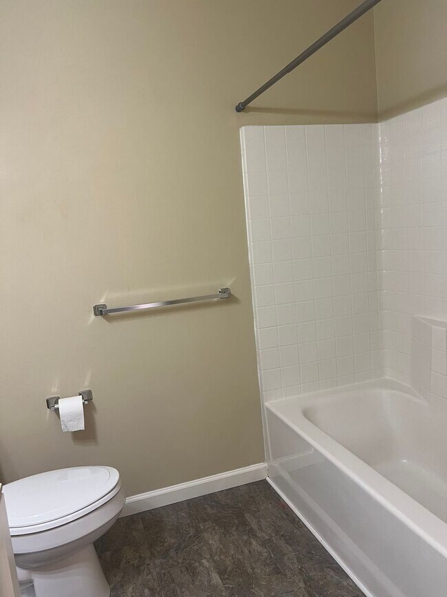 Building Photo - 248 Belmont Cir