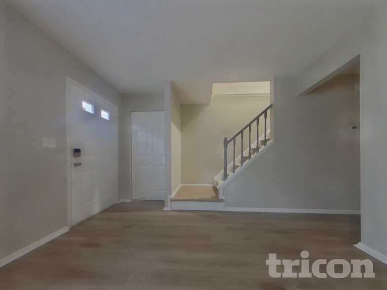 Building Photo - 1743 Napa Valley Ct SE