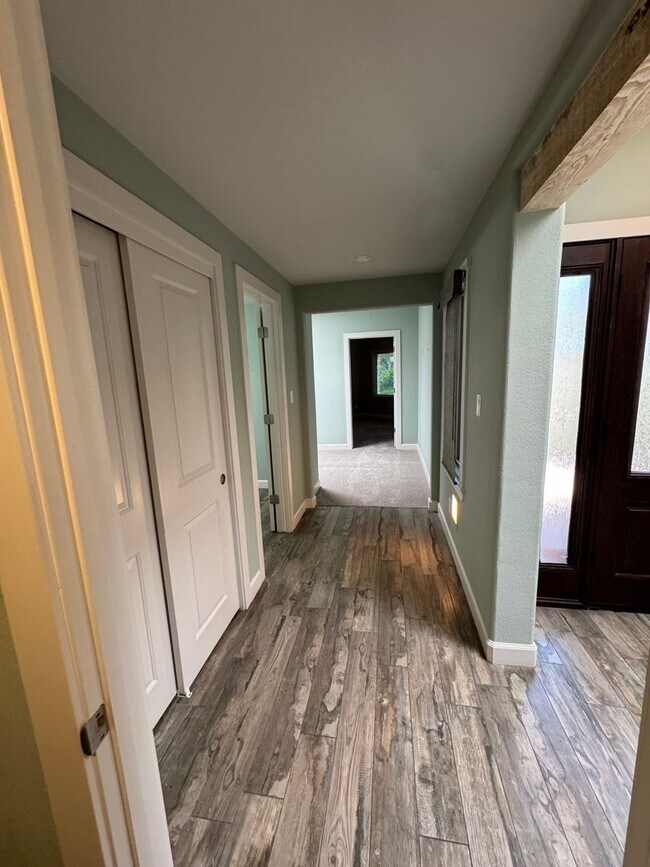 Building Photo - Cameldale Gated Community