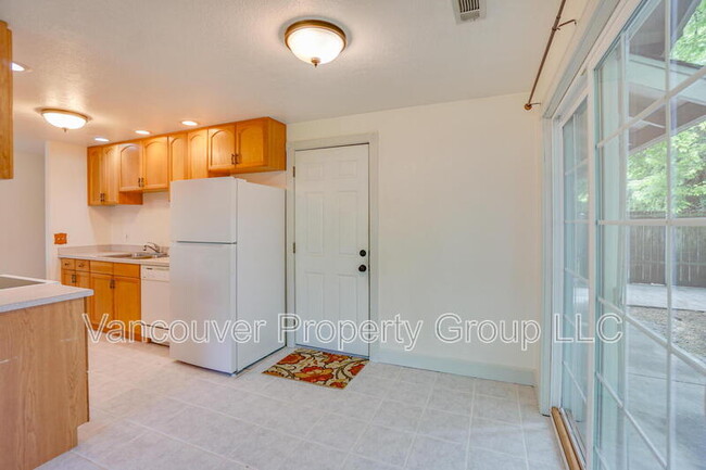 Building Photo - 7104 Louisiana Dr