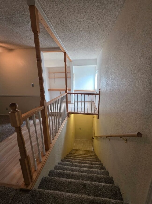 Building Photo - Nice modern style 1 Bdrm Condo in Delaware...
