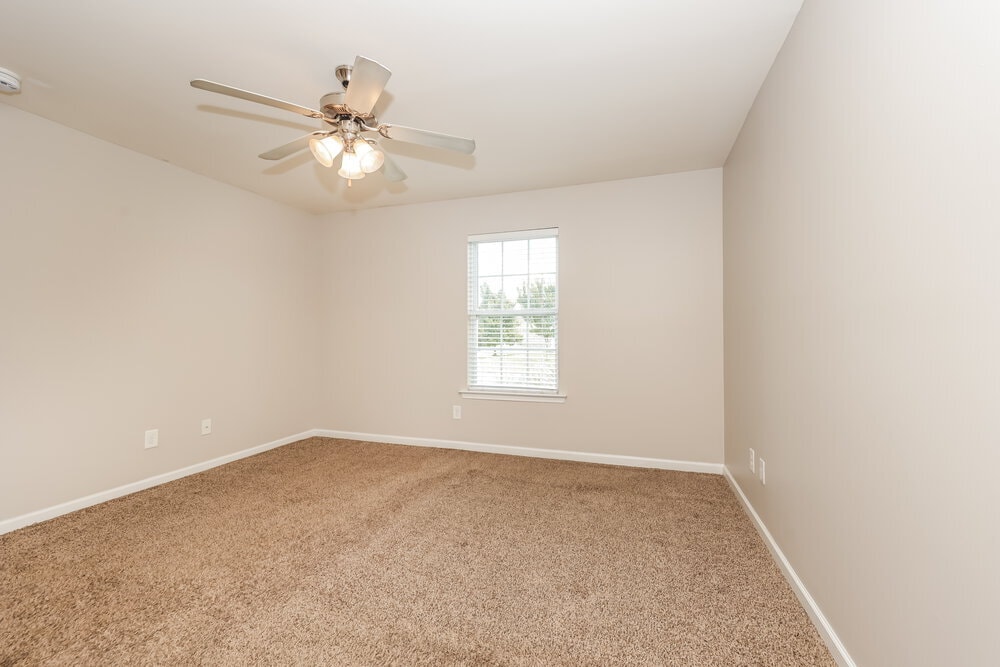 Building Photo - 2014 Cobblestone Dr