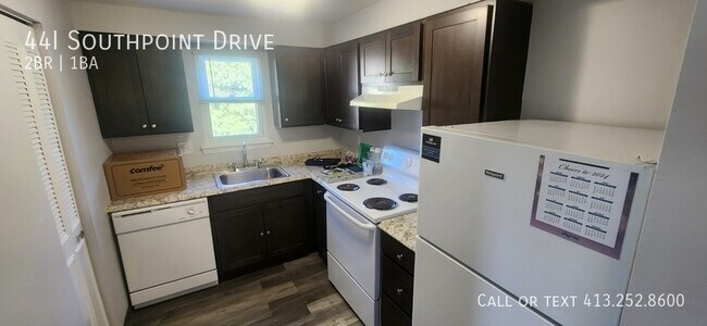 Building Photo - 44 Southpoint Dr