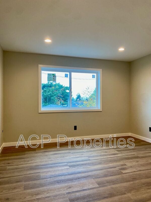 Building Photo - 110 Baker St