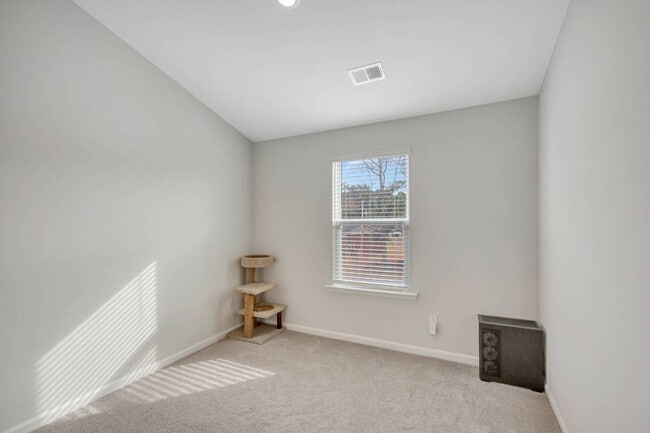 Building Photo - Townes at Merrimack