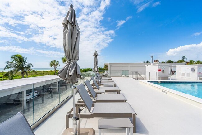 Building Photo - 5400 Ocean Blvd