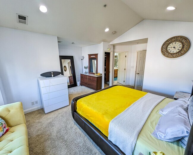 Building Photo - 47 Mallard Pl