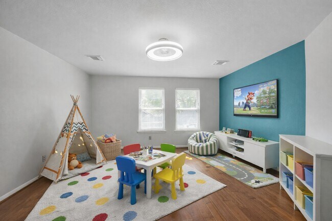 Building Photo - 402 Sterling Heights Ln