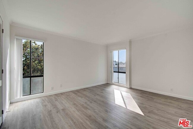 Building Photo - 2324 S Beverly Glen Blvd