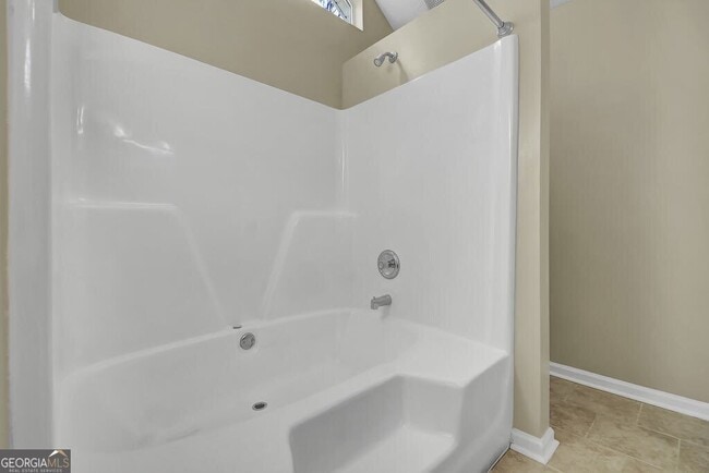 Building Photo - 40 Elisabeth Way