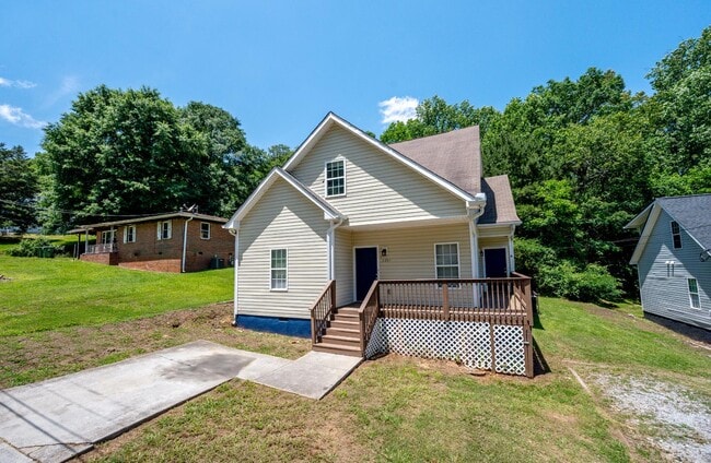 Primary Photo - 2271 Sisk St NW