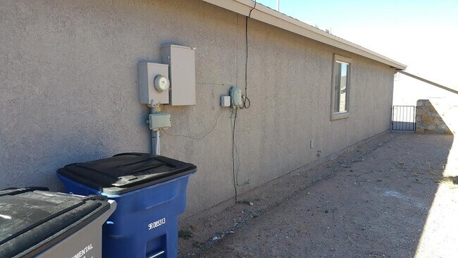 Building Photo - 12737 Rodolfo Anchondo Ct
