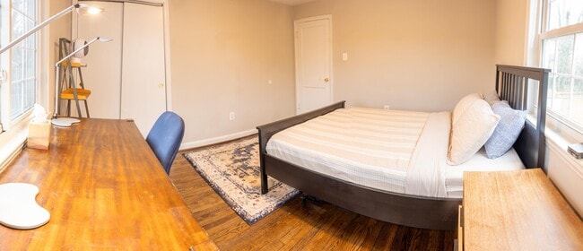 Building Photo - 2327 Glendale Terrace