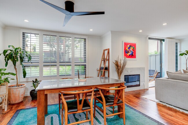 Building Photo - 8828 Pershing Dr