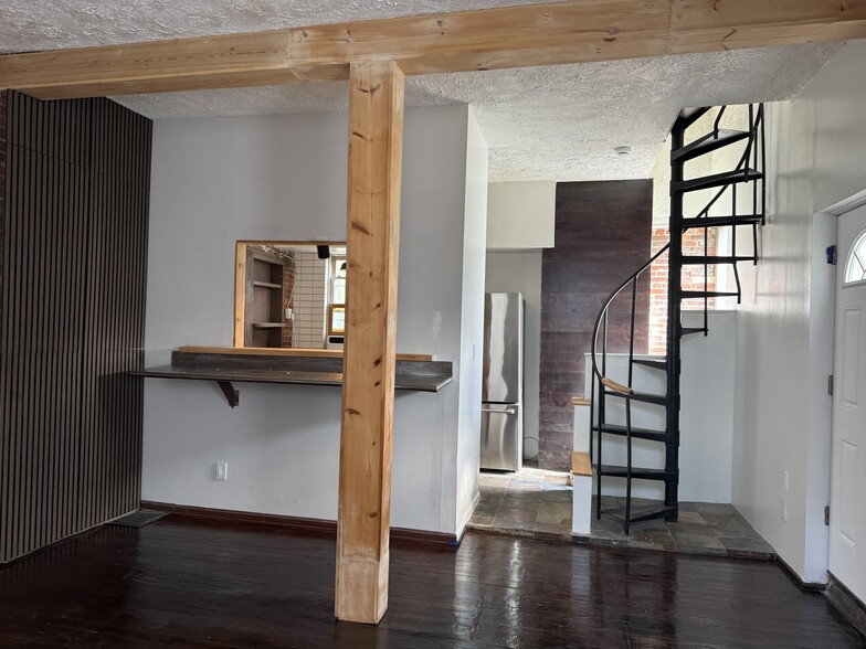 Building Photo - 2071 Fulton Rd