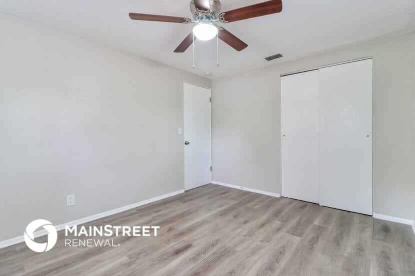 Building Photo - 3914 Deleuil Ave