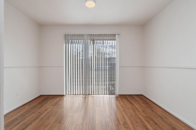 Building Photo - February Move In Available!  Cute 3 Bed, 1...