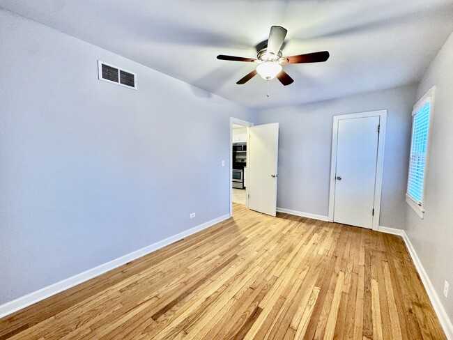 Building Photo - 28W791 Batavia Rd