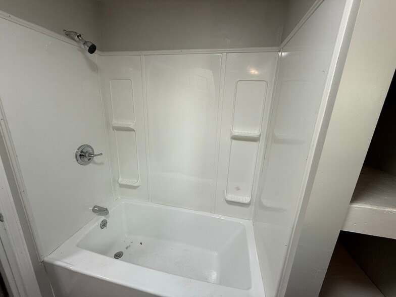 Building Photo - 1153 Cherry St