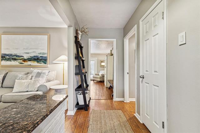 Building Photo - 2127 Clarksdale Dr