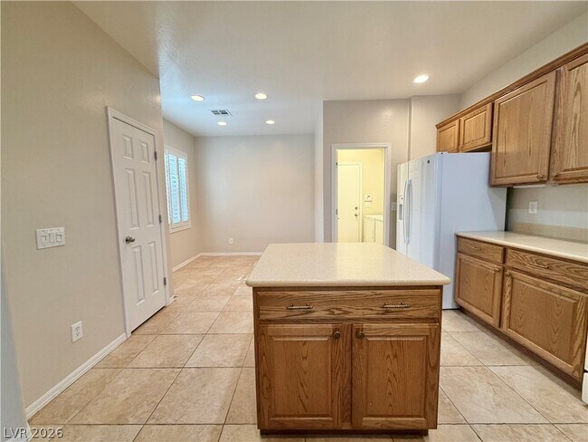 Building Photo - 7421 Ravines Ave