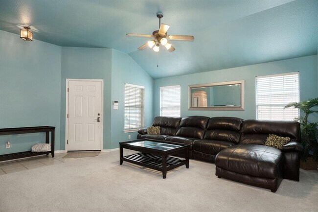 Building Photo - 408 Pheasant Ridge Dr